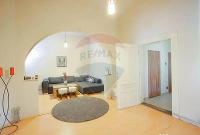 Casă cu 4 camere cu Teren 700 Mp în Ultracentral - 1