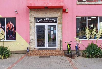 Spațiu comercial, de 1,700 mp, în Central - 15