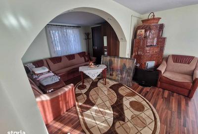 Casă cu 4 camere cu Teren 140 Mp în Blejoi