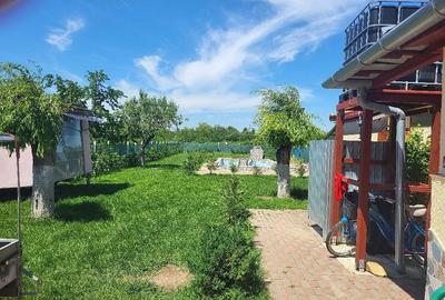 Casă cu 3 camere cu Teren 1400 Mp în Central - 2