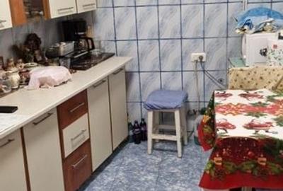 Doua corpuri de casa in curte comuna bd Marasesti - 3