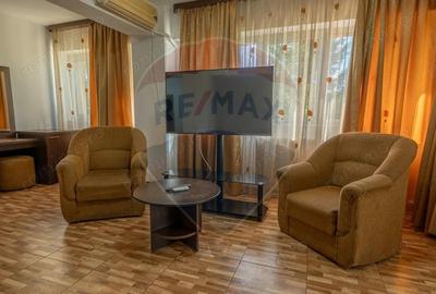 Casă cu 16 camere cu Teren 3700 Mp în Central - 1