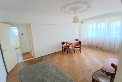 Apartament cu 3 camere, 2 balcoane, 2 bai, boxa subsol -90 mp- Central - 2