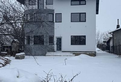 Casă cu 4 camere în Dumbrava - 6