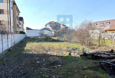 Teren de 923 mp, în Central - 4