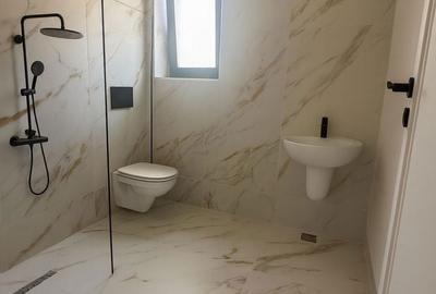 Casă cu 3 camere cu Teren 350 Mp în Uiasca - 5