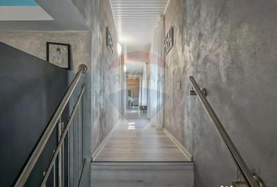 Casă cu 6 camere cu Garaj în Vulcan - 3