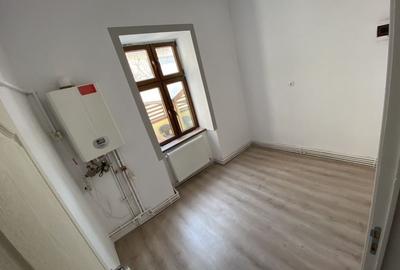 Spațiu comercial, de 75 mp, în Ultracentral - 3