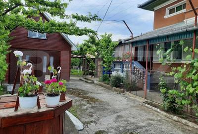 Casă cu 2 camere cu Teren 700 Mp în Central - 2