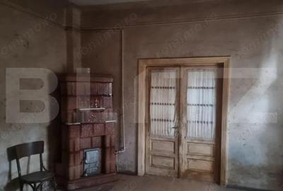 Casă cu 4 camere cu Teren 287 Mp în Lupeni - 11