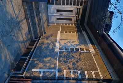 Casă cu 4 camere în Central - 2