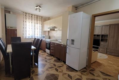 Apartament cu 2 camere decomandat în Cetate - 2