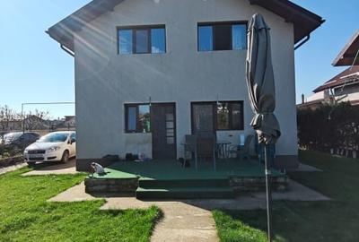 Casă individuală cu 5 camere cu Canalizare în Tineretului - 2