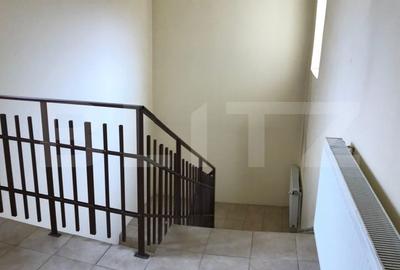 Casă cu 7 camere cu Teren 1023 Mp în Central - 15