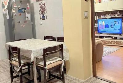 Apartament cu 3 camere decomandat în - 2