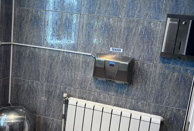 Spațiu comercial, de 98 mp, în Central - 1