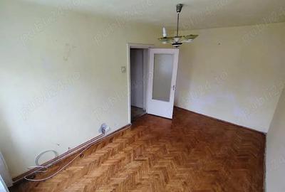 Apartament cu 2 camere semidecomandat în Circumvalațiunii - 1
