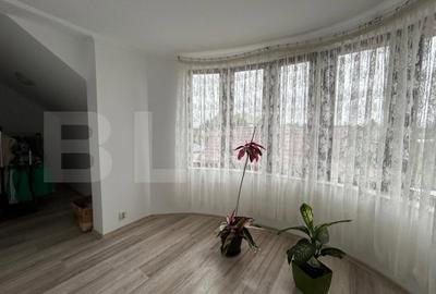 Casă cu 5 camere cu Teren 1600 Mp în Central - 2