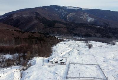 Casă cu 5 camere cu Teren 2000 Mp în Nucșoara - 3