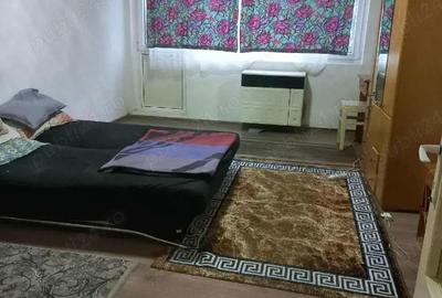 Garsonieră decomandată în Central - 2