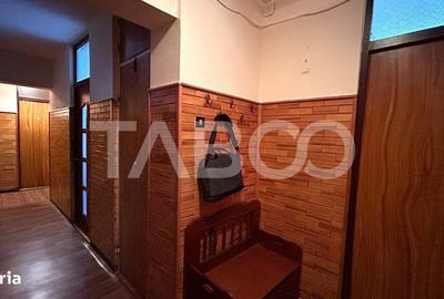 Apartament cu 4 camere decomandat în Central - 1