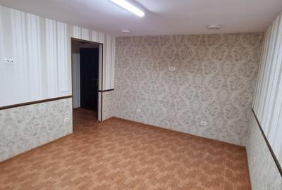 Garsoniera-fost spatiu birou pe Unirii - 2