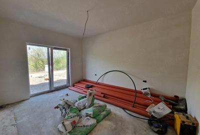Casă cu 7 camere cu Teren 600 Mp în Central - 8
