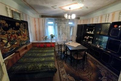 Casă cu Teren 40 Mp în Bogodinț - 10