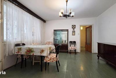 Apartament cu 3 camere semidecomandat în Colentina