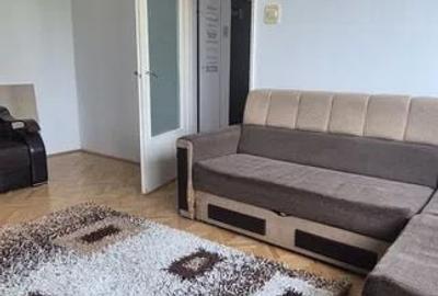 Apartament cu 3 camere semidecomandat, mobilat în Iancului