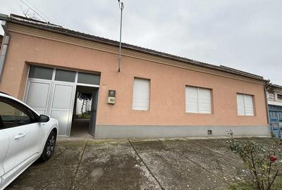 Casă cu 5 camere cu Teren 430 Mp în Socol - 9