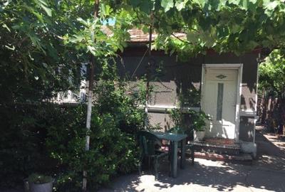 Casă cu 4 camere cu Teren 200 Mp în Km 5