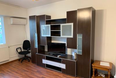 Inchiriez Garsoniera Vitan Mall - 1