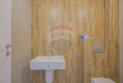 Spațiu comercial, de 32 mp, în Tractorul - 7