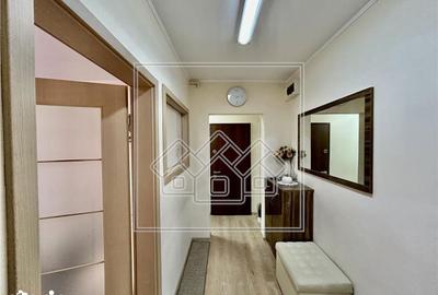 Apartament cu 3 camere decomandat în Terezian - 1
