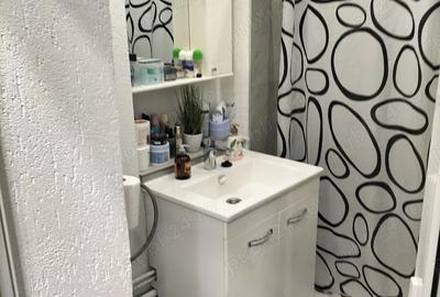 Vand apartament 3camere Boul Ro?u Arad - 2