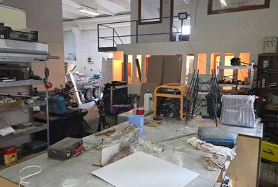 Spațiu comercial, de 130 mp, în Central - 3