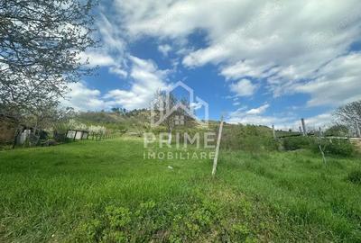 Teren de 900 mp, în Vurpăr