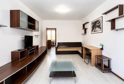 Apartament cu 2 camere decomandat, mobilat în Tractorul - 1