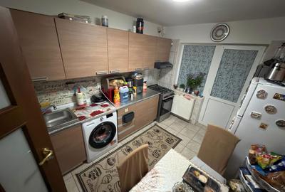 Apartament cu 3 camere semidecomandat în Runcu - 7