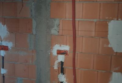 Duplex cu 4 camere cu Canalizare în Plopi - 5