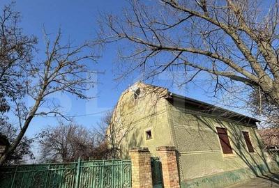 Casă cu 5 camere cu Teren 600 Mp în Central