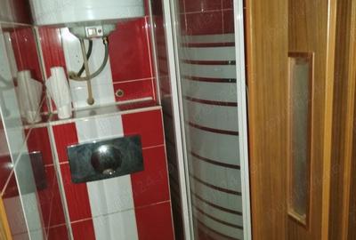 Garsonieră decomandată în Uzina 2 - 1