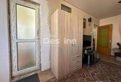 Apartament cu 3 camere decomandat în Vitan - 10