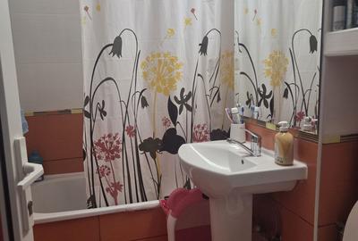 Apartament cu 2 camere decomandat în Găvana