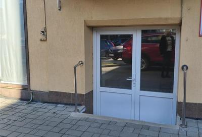 Spațiu comercial, de 25 mp, în Central - 14