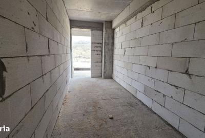 Apartament cu 2 camere în Podu Roș