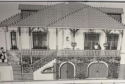 Casă cu 5 camere cu Teren 500 Mp în Central