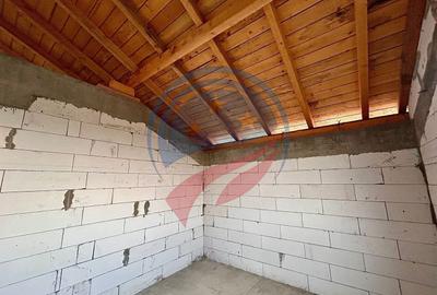 Casă individuală cu 5 camere cu Teren 250 Mp în Malu Mare - 18