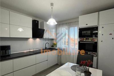 APARTAMENT 3 CAMERE | ETAJUL 6 | STR. COPOSU | ROGERIUS | O - 8